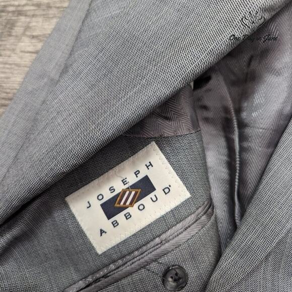 Joseph Abboud Extreme Slim Fit 2 Button Blazer Size 36R - Picture 2 of 5